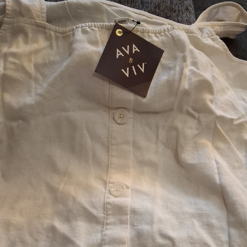 Ava & Viv Cream Button-Up Blouse